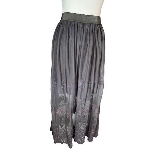 NWT Wrap London lace skirt - Picture 1 of 8